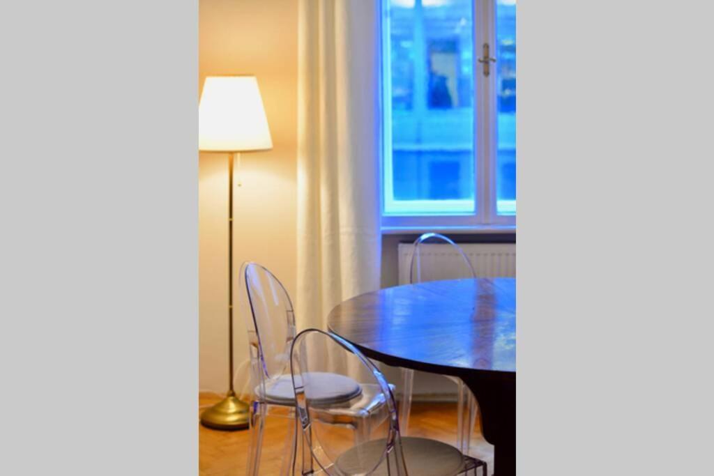 Beautiful Viennese Flat In The City Centre Exteriör bild